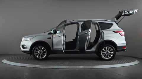 FORD KUGA 1.5 TDCi Titanium Edition 2WD