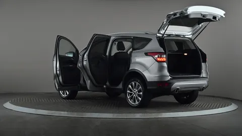 FORD KUGA 1.5 TDCi Titanium Edition 2WD