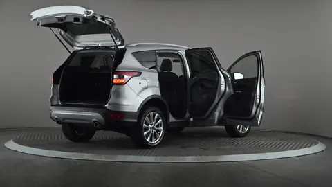 FORD KUGA 1.5 TDCi Titanium Edition 2WD