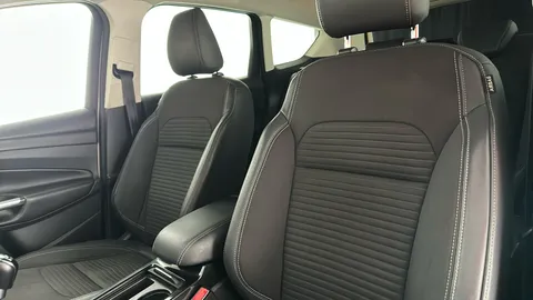 FORD KUGA 1.5 TDCi Titanium Edition 2WD