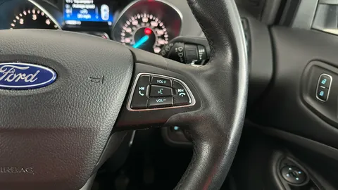 FORD KUGA 1.5 TDCi Titanium Edition 2WD