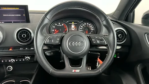 AUDI A3 1.0 TFSI Black Edition
