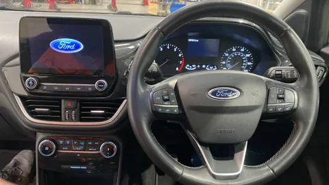 Ford Puma 1.0 EcoBoost Hybrid mHEV 155 Titanium