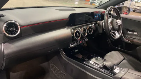 MERCEDES-BENZ A CLASS A180d AMG Line Auto