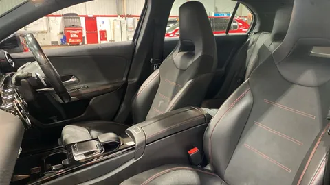 MERCEDES-BENZ A CLASS A180d AMG Line Auto