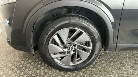 Nissan Qashqai 1.3 DiG-T MH Acenta Premium