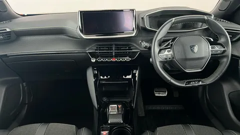 PEUGEOT 2008 1.2 PureTech 130 GT EAT8