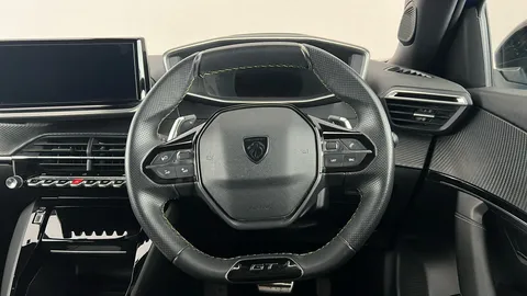 PEUGEOT 2008 1.2 PureTech 130 GT EAT8