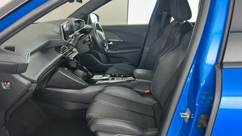 PEUGEOT 2008 1.2 PureTech 130 GT EAT8