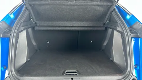 PEUGEOT 2008 1.2 PureTech 130 GT EAT8