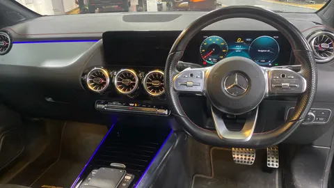 MERCEDES-BENZ EQA EQA 250 140kW AMG Line 66.5kWh Auto