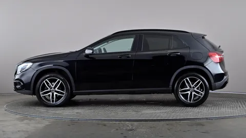 Mercedes-Benz Gla GLA 180 Urban Edition Auto