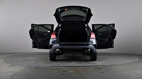 Mercedes-Benz Gla GLA 180 Urban Edition Auto