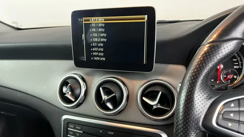 Mercedes-Benz Gla GLA 180 Urban Edition Auto