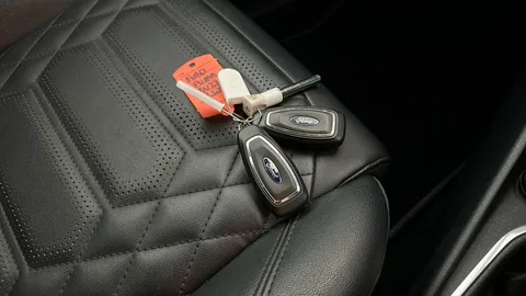 FORD PUMA 1.0 EcoBoost Hybrid mHEV ST-Line Vignale