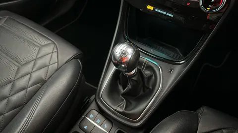 FORD PUMA 1.0 EcoBoost Hybrid mHEV ST-Line Vignale