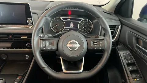 NISSAN QASHQAI 1.3 DiG-T MH 158 Acenta Premium Xtronic