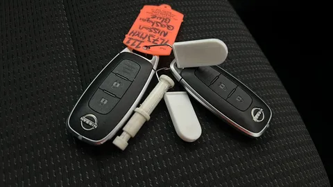 NISSAN QASHQAI 1.3 DiG-T MH 158 Acenta Premium Xtronic