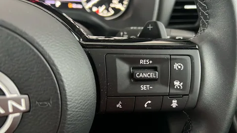 NISSAN QASHQAI 1.3 DiG-T MH 158 Acenta Premium Xtronic