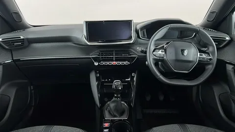 PEUGEOT 2008 1.2 PureTech 130 Allure