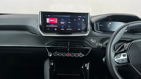 PEUGEOT 2008 1.2 PureTech 130 Allure