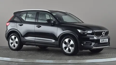 VOLVO XC40 2.0 T4 Momentum Pro Geartronic