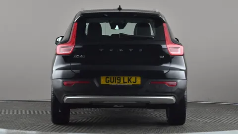 VOLVO XC40 2.0 T4 Momentum Pro Geartronic