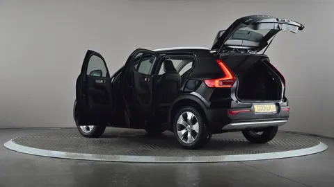 VOLVO XC40 2.0 T4 Momentum Pro Geartronic
