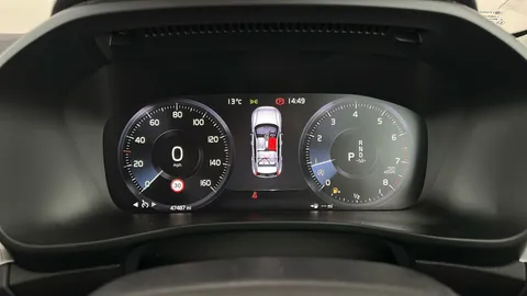 VOLVO XC40 2.0 T4 Momentum Pro Geartronic