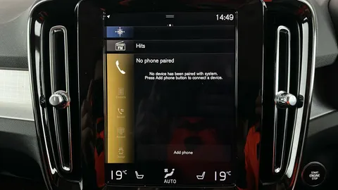 VOLVO XC40 2.0 T4 Momentum Pro Geartronic