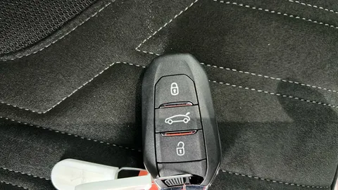 PEUGEOT 408 1.2 PureTech GT EAT8