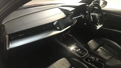 AUDI A3 30 TFSI S Line S Tronic