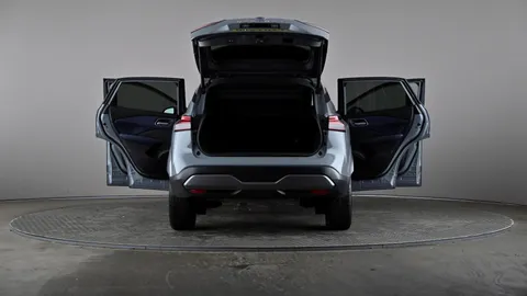 NISSAN QASHQAI 1.3 DiG-T MH 158 Tekna Xtronic