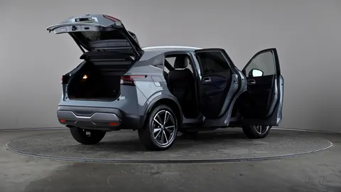 NISSAN QASHQAI 1.3 DiG-T MH 158 Tekna Xtronic