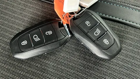 Peugeot 5008 1.2 PureTech Allure Premium+ EAT8