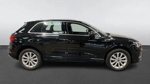 Audi Q3 35 TFSI Sport S Tronic [Comfort+Sound Pack]