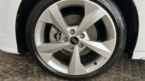 AUDI A3 40 TFSI e S Line S Tronic