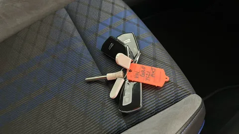 VOLKSWAGEN GOLF 2.0 TSI 320 R 4Motion DSG