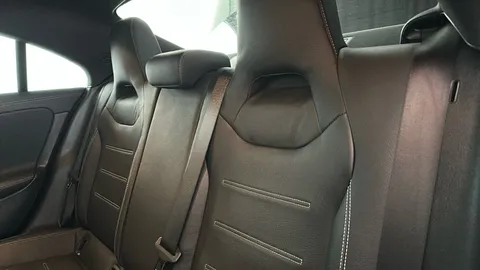 MERCEDES-BENZ CLA CLA 35 4Matic Tip Auto