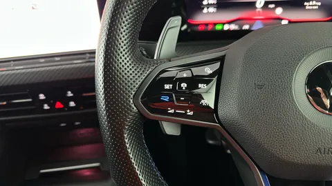 VOLKSWAGEN GOLF 2.0 TSI 320 R 4Motion DSG