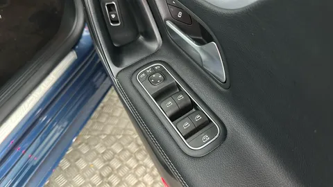 MERCEDES-BENZ CLA CLA 35 4Matic Tip Auto