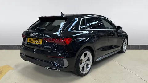 AUDI A3 35 TFSI S Line S Tronic