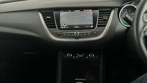 VAUXHALL GRANDLAND X 1.2 Turbo SRi Nav