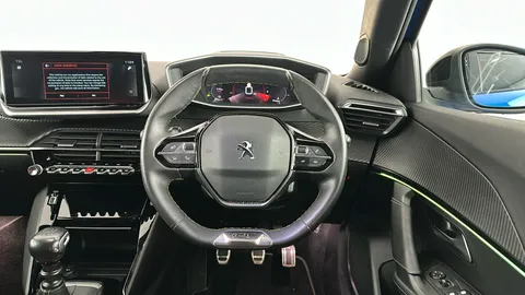 PEUGEOT 2008 1.2 PureTech 130 GT