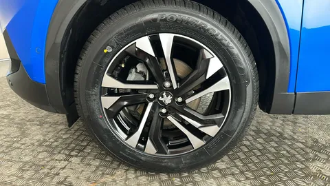 PEUGEOT 2008 1.2 PureTech 130 GT