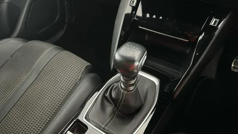 PEUGEOT 2008 1.2 PureTech 130 GT