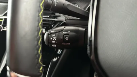 PEUGEOT 2008 1.2 PureTech 130 GT