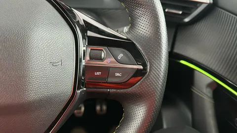 PEUGEOT 2008 1.2 PureTech 130 GT