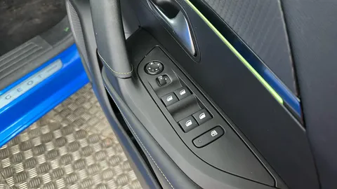 PEUGEOT 2008 1.2 PureTech 130 GT