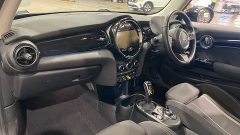 MINI HATCHBACK 135kW Cooper S Level 1 33kWh Auto